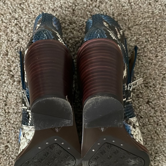 Antonio Melani 8M bootie - Picture 3 of 5